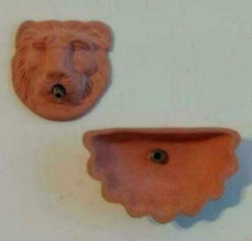 terra cotta wasbak met leeuwekop waterspuwer - Fennicole, Verzamelen, Poppenhuizen en Toebehoren, Nieuw, Sanitair, Ophalen