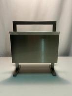 TOTALE LEEGVERKOOP Modern design rvs krantenrek door Zack, Ophalen of Verzenden, Zo goed als nieuw, RVS, Zack