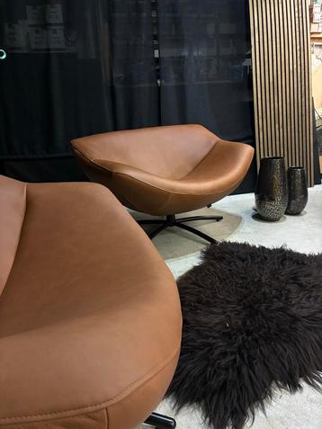 2 Lederen draaifauteuil Label Gigi beschikbaar voor biedingen