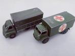 dinky toys leger trucks ambulance 2 stuks zie foto's Dinky, Ophalen of Verzenden, Gebruikt, Bus of Vrachtwagen, Dinky Toys