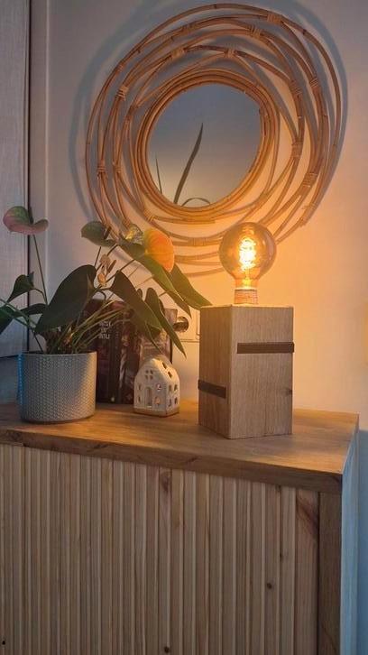 Sfeervolle eiken tafellamp, Huis en Inrichting, Lampen | Tafellampen, Nieuw, Minder dan 50 cm, Hout, Ophalen of Verzenden
