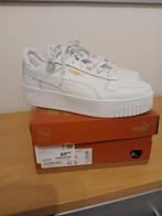 Witte sneakers, merk: PUMA. maat 39, Kleding | Dames, Schoenen, Wit, Puma, Verzenden, Sneakers of Gympen