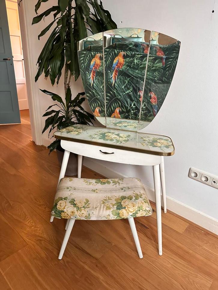 Vintage retro kaptafeltje met bijpassend krukje, Huis en Inrichting, Tafels | Kaptafels, Gebruikt, 100 tot 150 cm, 50 tot 100 cm