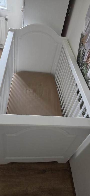 Ledikant wit beschikbaar voor biedingen