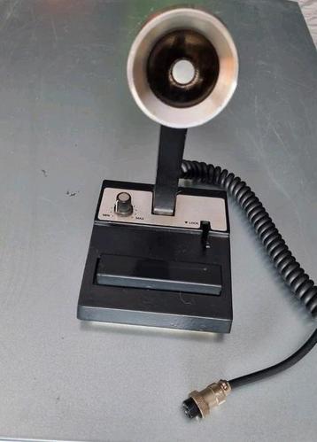 Tafelmicrofoon beschikbaar voor biedingen