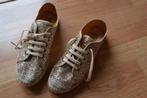 sneakers van ovye, Verzenden, Zo goed als nieuw, Sneakers of Gympen