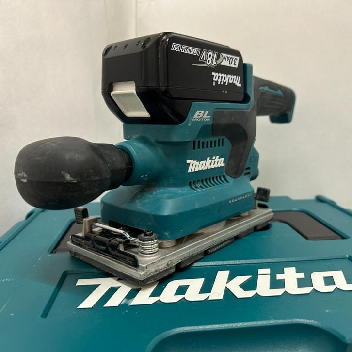 Makita DBO380Z Vlakschuurmachine + 18V 3.0Ah Accu, Doe-het-zelf en Verbouw, Gereedschap | Schuurmachines, Gebruikt