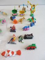 45 Figuurtjes uit verrassingseieren, Verzamelen, Ophalen of Verzenden, Gebruikt, Hardplasticfiguren