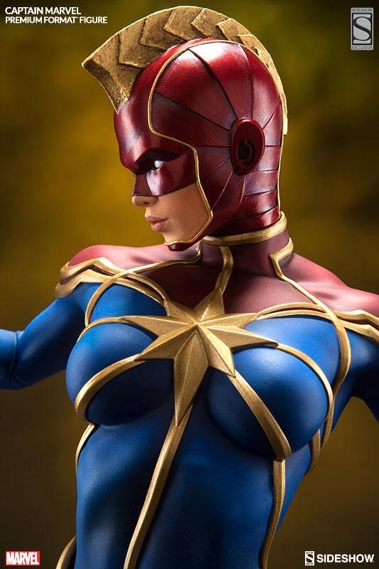 Sideshow premium format 1/4 captain marvel Exclusive, Verzamelen, Beelden en Beeldjes, Zo goed als nieuw, Ophalen