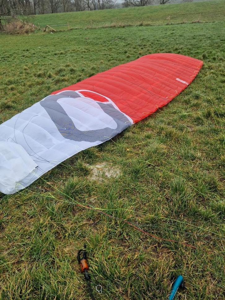 Ozone Chrono V4 15m Kite, Watersport en Boten, Kitesurfen, Zo goed als nieuw, Kite, 15 m², Geen board, Ophalen of Verzenden