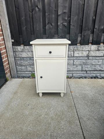 Ikea Nachtkastje - DIY Project beschikbaar voor biedingen