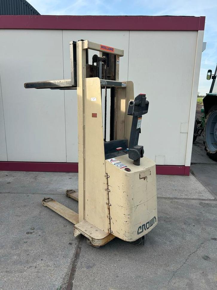 Crown Elektrische Stapelaar, Doe-het-zelf en Verbouw, Palletwagens en Pompwagens, Gebruikt, Ophalen