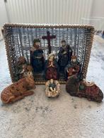 Kerststal met handgemaakte beelden, Antiek en Kunst, Antiek | Religie, Ophalen of Verzenden