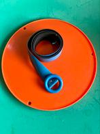 Retro jaren 60 ceintuur riem blauw rubber space age cirkel, Overige kleuren, 3 tot 5 cm, 90 tot 100 cm, Ophalen of Verzenden