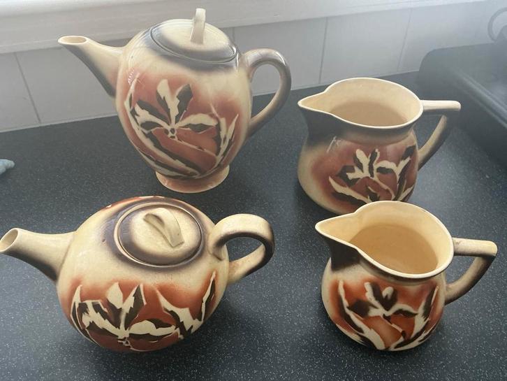 Vintage Theepot  koffiepot  2x kan met Bloemmotief art deco, Antiek en Kunst, Antiek | Keramiek en Aardewerk, Ophalen of Verzenden
