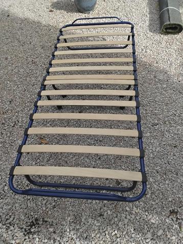 Opklapbed 80 x 160 cm, weinig gebruikt, zonder matras. beschikbaar voor biedingen
