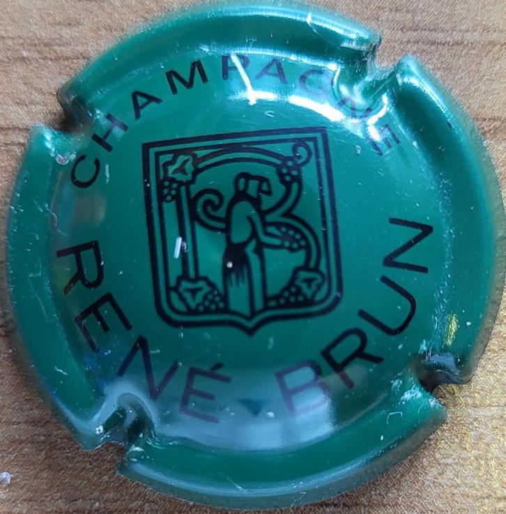 Champagnecapsule René BRUN Donkergroen & zwart nr. 04, Verzamelen, Wijnen, Zo goed als nieuw, Champagne, Frankrijk, Ophalen of Verzenden