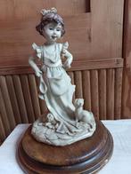 Italiaans vintage Beeld Meisje met katten, Antiek en Kunst, Kunst | Beelden en Houtsnijwerken, Ophalen of Verzenden