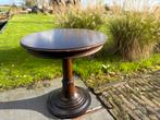 Antiek rond tafeltje, Ophalen