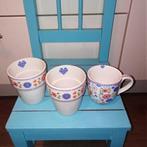 Kakelbont servies: 2 bekers en 1 mokje - Yvon Jaspers, Ophalen, Zo goed als nieuw, Overige stijlen, Kop(pen) en/of Schotel(s)
