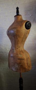 *Antieke paspop met wespentaille* Papiermache., Ophalen