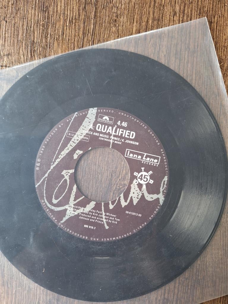 Lois Lane- Qualified - 7" Single, 7 inch, Single, Ophalen of Verzenden, Zo goed als nieuw