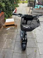 Elektronische step met zadel, Ophalen of Verzenden, Zo goed als nieuw, Elektrische step (E-scooter)