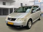 Volkswagen Touran 2.0 TDI AUT PSENSOR CRUISE TREKHAAK 2 X SL, 15 km/l, Gebruikt, Origineel Nederlands, Bedrijf