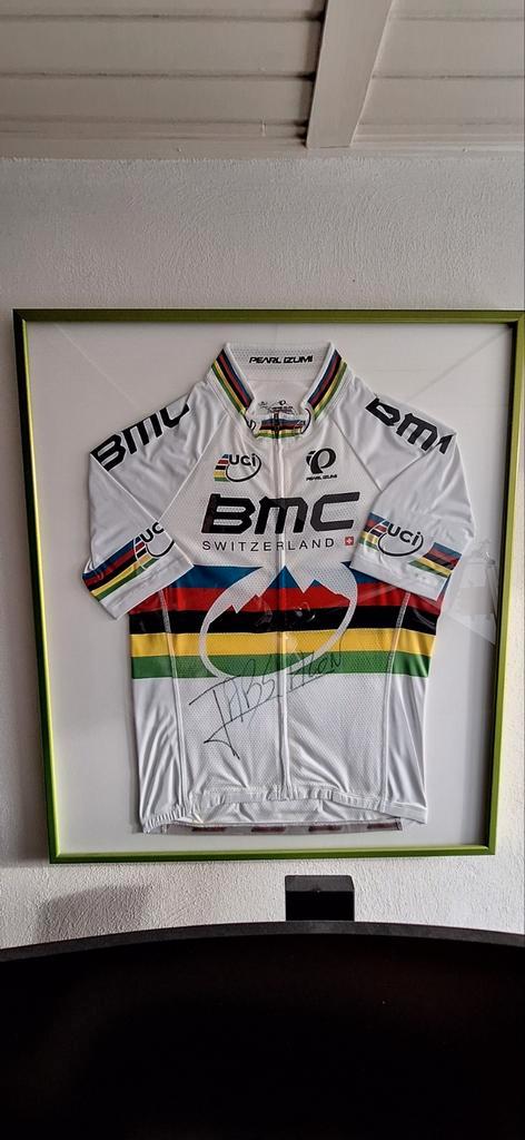 Gesigneerd Julien Absalon shirt in lijst, Antiek en Kunst, Kunst | Litho's en Zeefdrukken, Ophalen of Verzenden