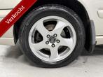 Volvo V70 2.4 Comfort AUTOMAAT / HISTORIE, Auto's, Volvo, Gebruikt, 2435 cc, Zilver of Grijs, Stoelverwarming