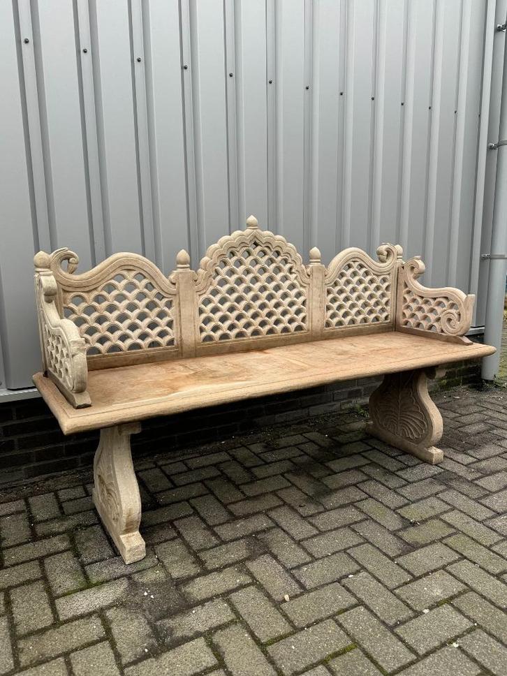 Stijlvol natuurstenen tuinbank – duurzaam & tijdloos, Tuin en Terras, Tuinbanken, Zo goed als nieuw, Overige materialen, Ophalen