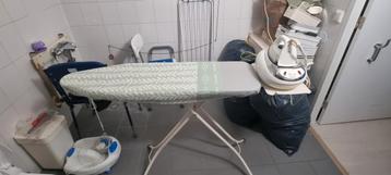 Strijkplank + Stoomstrijkijzer - Gebruikt beschikbaar voor biedingen