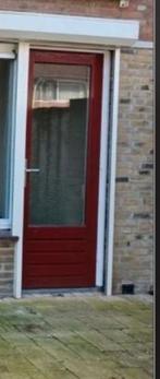 Te koop een deur van hardhout voor buiten kant naar achtertu, Doe-het-zelf en Verbouw, Rolluiken, Ophalen, Zo goed als nieuw, Minder dan 100 cm