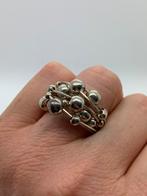V834 Prachtige zilveren modernist ring maat 19, 19 tot 20, Ophalen of Verzenden, X, Dame