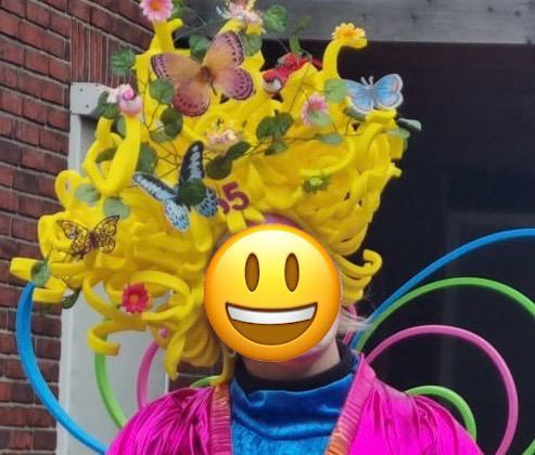 Pruik foam geel krullen, Kleding | Dames, Carnavalskleding en Feestkleding, Ophalen of Verzenden