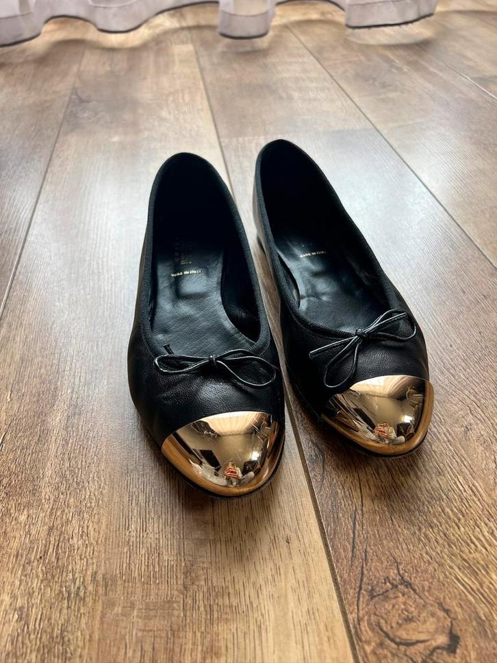 Baldinini klassieke leren ballerina’s Maat 40, Kleding | Dames, Schoenen, Zo goed als nieuw, Zwart, Ophalen of Verzenden