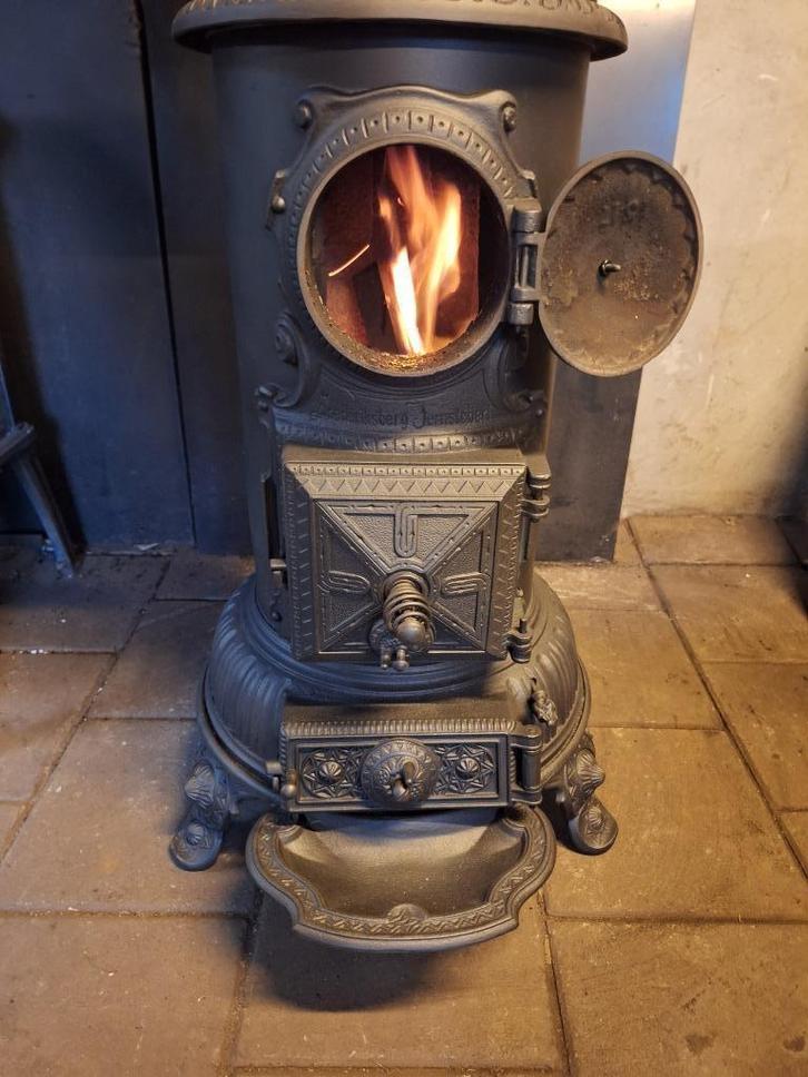 Zeer mooie gietijzeren houtkachel allesbrander, Huis en Inrichting, Kachels, Gebruikt, Vrijstaand, Houtkachel, Hout, Ophalen
