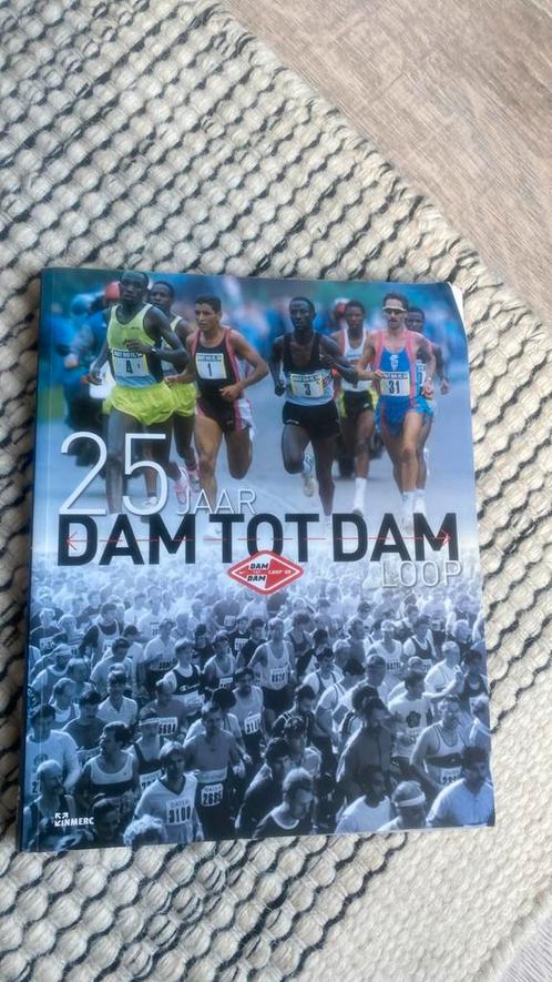 M. Gerritsen - 25 jaar Dam tot Dam loop, Boeken, Sportboeken, Zo goed als nieuw, Verzenden