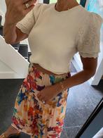Costes Atelier, prachtig truitje met broderie mouwtjes, S/M, Maat 38/40 (M), Nieuw, Ophalen of Verzenden, Costes Atelier