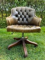 Originele Chesterfield captains chair. Izgs, Huis en Inrichting, Bureaustoelen, Ophalen, ., Zo goed als nieuw, Bureaustoel