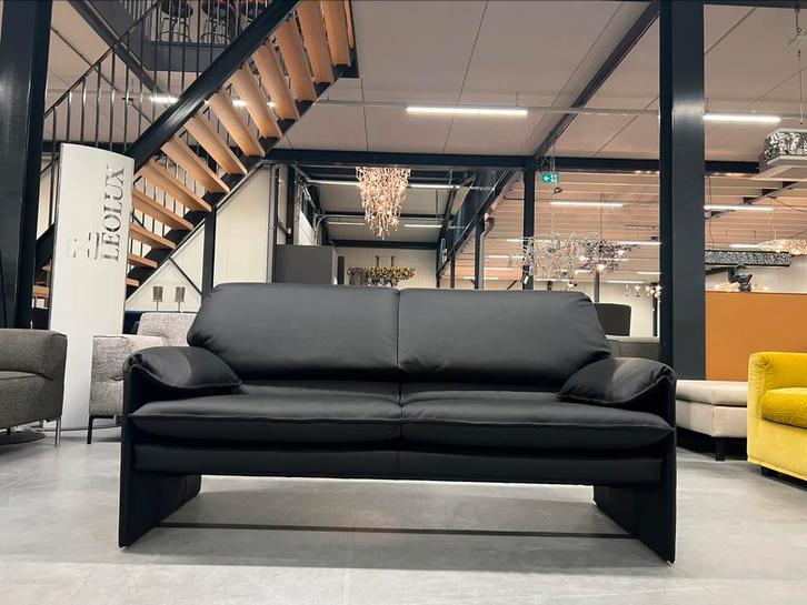 Nieuw Leolux Bora Beta 2,5 zits bank zwart leer Design, Huis en Inrichting, Banken | Bankstellen, Nieuw, Tweepersoons, 75 tot 100 cm