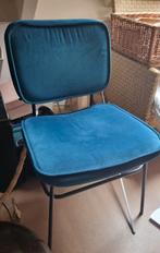 Blauwe velours stoel met zwart onderstel zit prima, Ophalen, Blauw, Eén