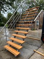 Trap esdoorn-maple treden link RVS leuning 2.52 hoog 13 tree, Doe-het-zelf en Verbouw, Ladders en Trappen, Ophalen, Gebruikt, Trap