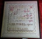 ANTIEKE MERKLAP * IN LIJST * Nieuwland 1905 Geborduurd *, Antiek en Kunst, Antiek | Kleden en Textiel, Verzenden