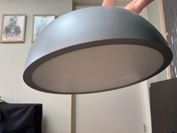 Moderne dimbare plafondlamp zilvergrijs metallic 70cm x 21cm beschikbaar voor biedingen