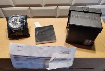 DIESEL  herenhorloge   MEGACHIEF DZ 4487    nieuwstaat beschikbaar voor biedingen