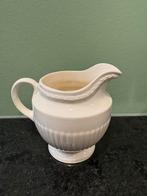 Wedgwood Melkkannetje - Made in England, Verzamelen, Porselein, Kristal en Bestek, Ophalen of Verzenden, Zo goed als nieuw, Porselein