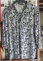 524 Mooie wit - zwarte shirt met driekwart mouw. XXXL, Wit, Zo goed als nieuw, DELUXE STARS, Shirt of Top