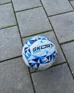 SKOR voetbal, Sport en Fitness, Maat XL, Verzenden, Zo goed als nieuw, Bal