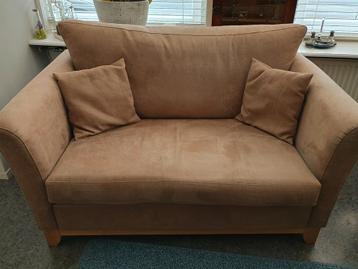 Robuste 2 zits bank suedelook beschikbaar voor biedingen